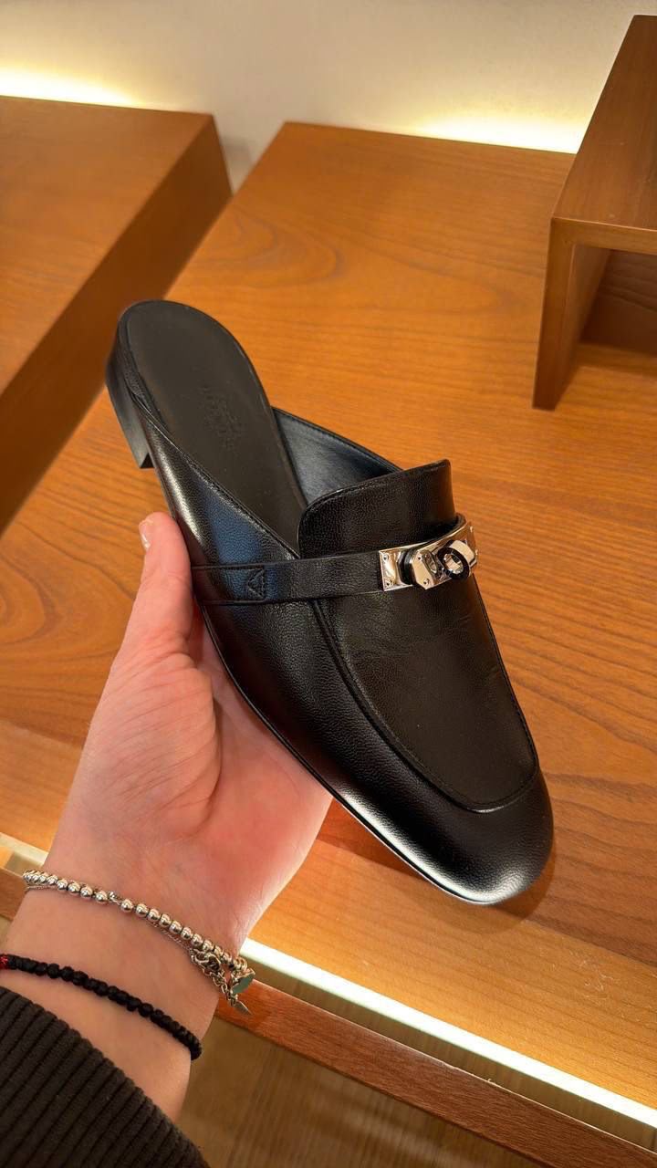 Hermès Oz Mule عن قرب