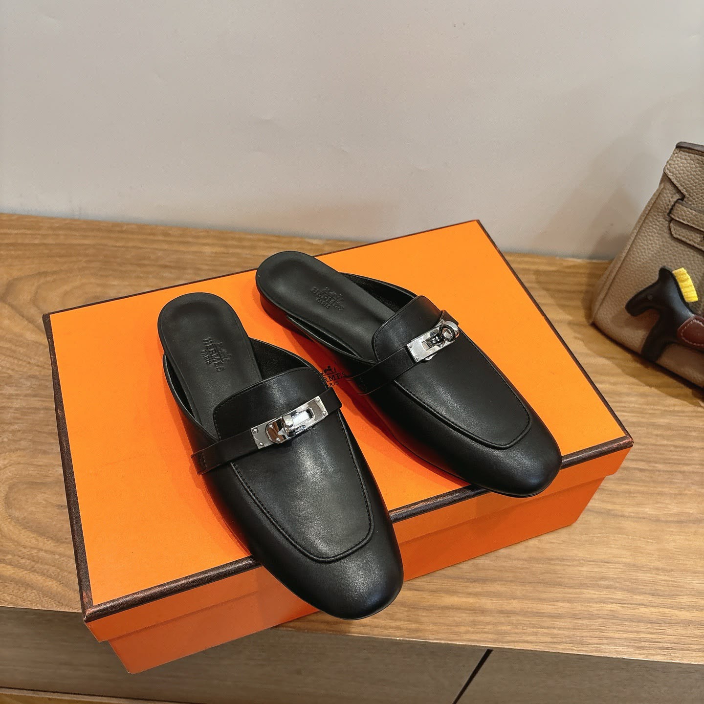 Hermès Oz Mule مع الطقم